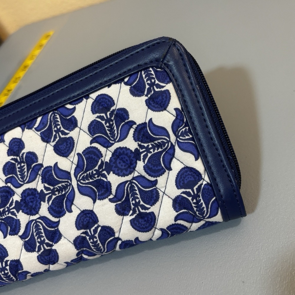 Vera Bradley Cobalt Tiles Ultimate‎ Wristlet Wallet Trifold ID Card Storage Blue - Picture 7 of 16